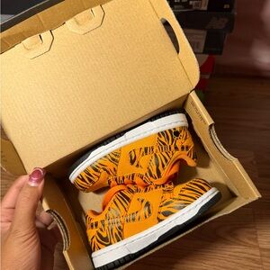 Kids Orange tiger Print dunks